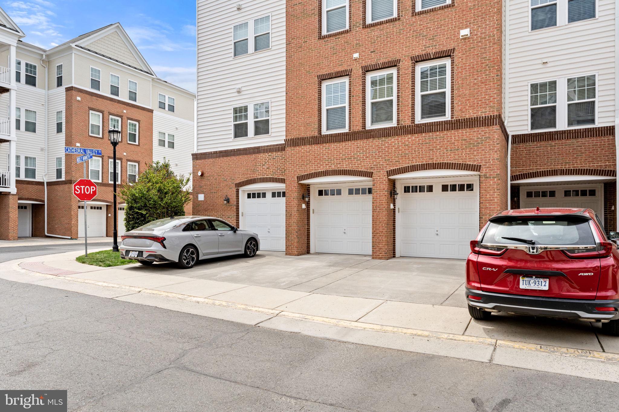 24661 WOOLLY MAMMOTH TERRACE 403