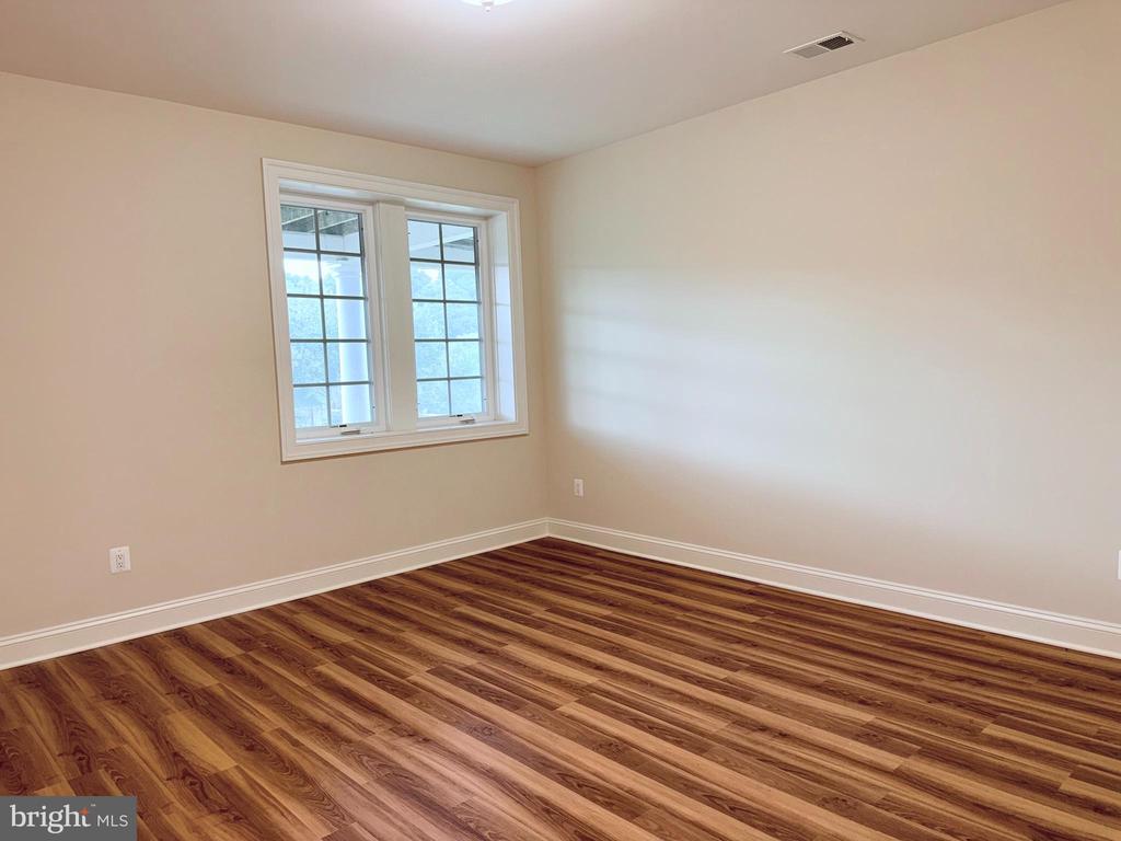 35047 SNICKERSVILLE TURNPIKE