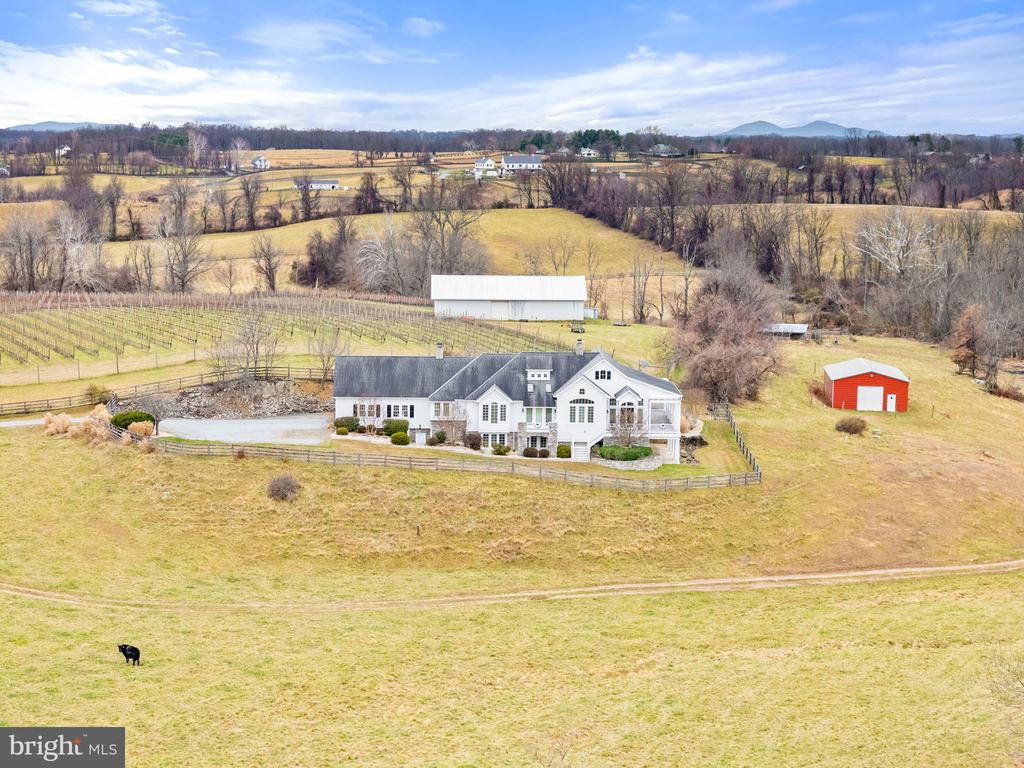 35047 SNICKERSVILLE TURNPIKE