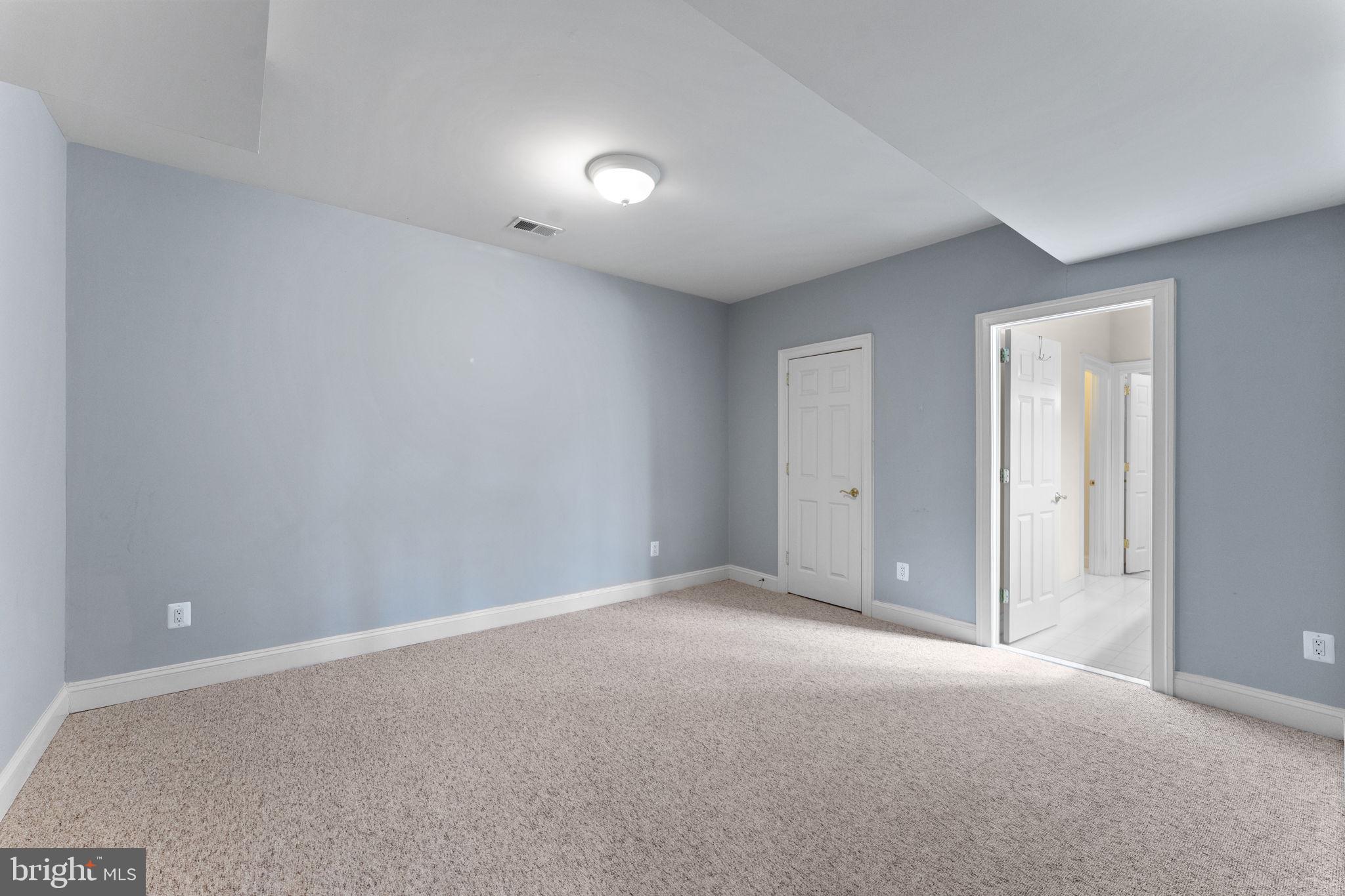 35047 SNICKERSVILLE TURNPIKE