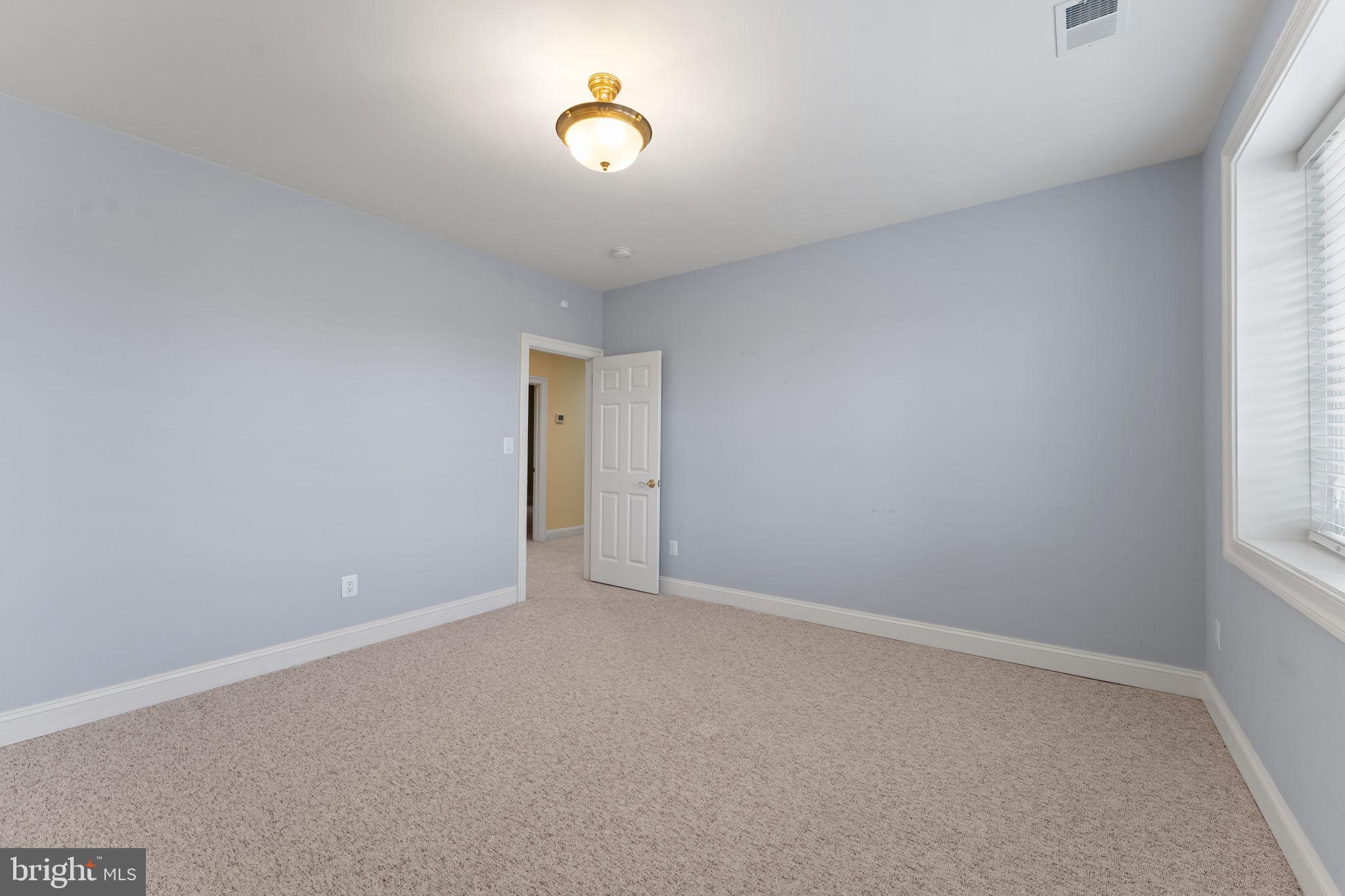 35047 SNICKERSVILLE TURNPIKE