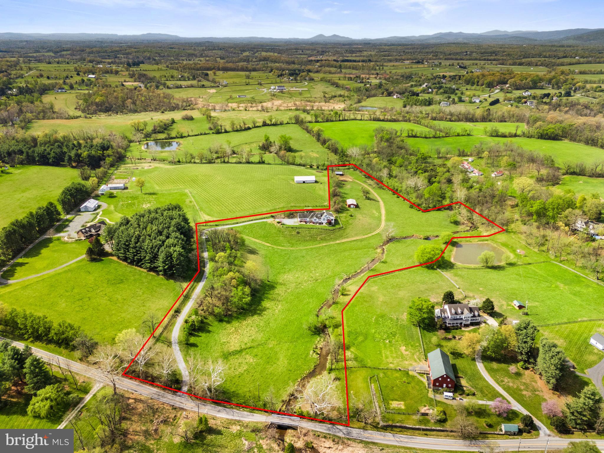 35047 SNICKERSVILLE TURNPIKE