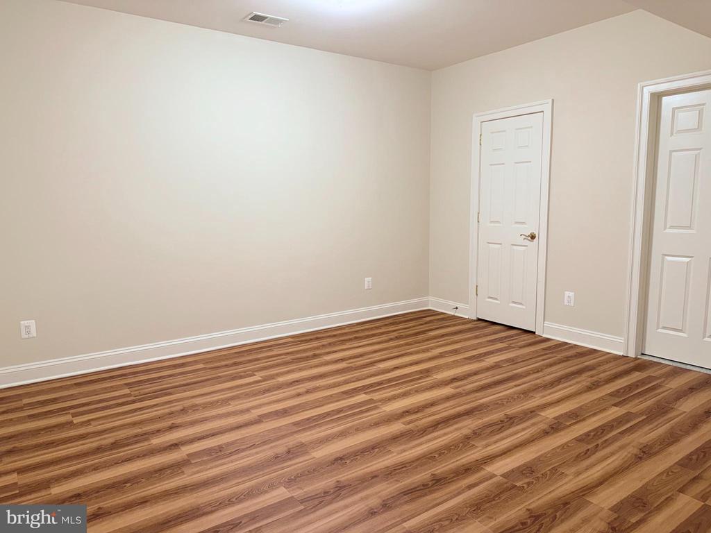 35047 SNICKERSVILLE TURNPIKE
