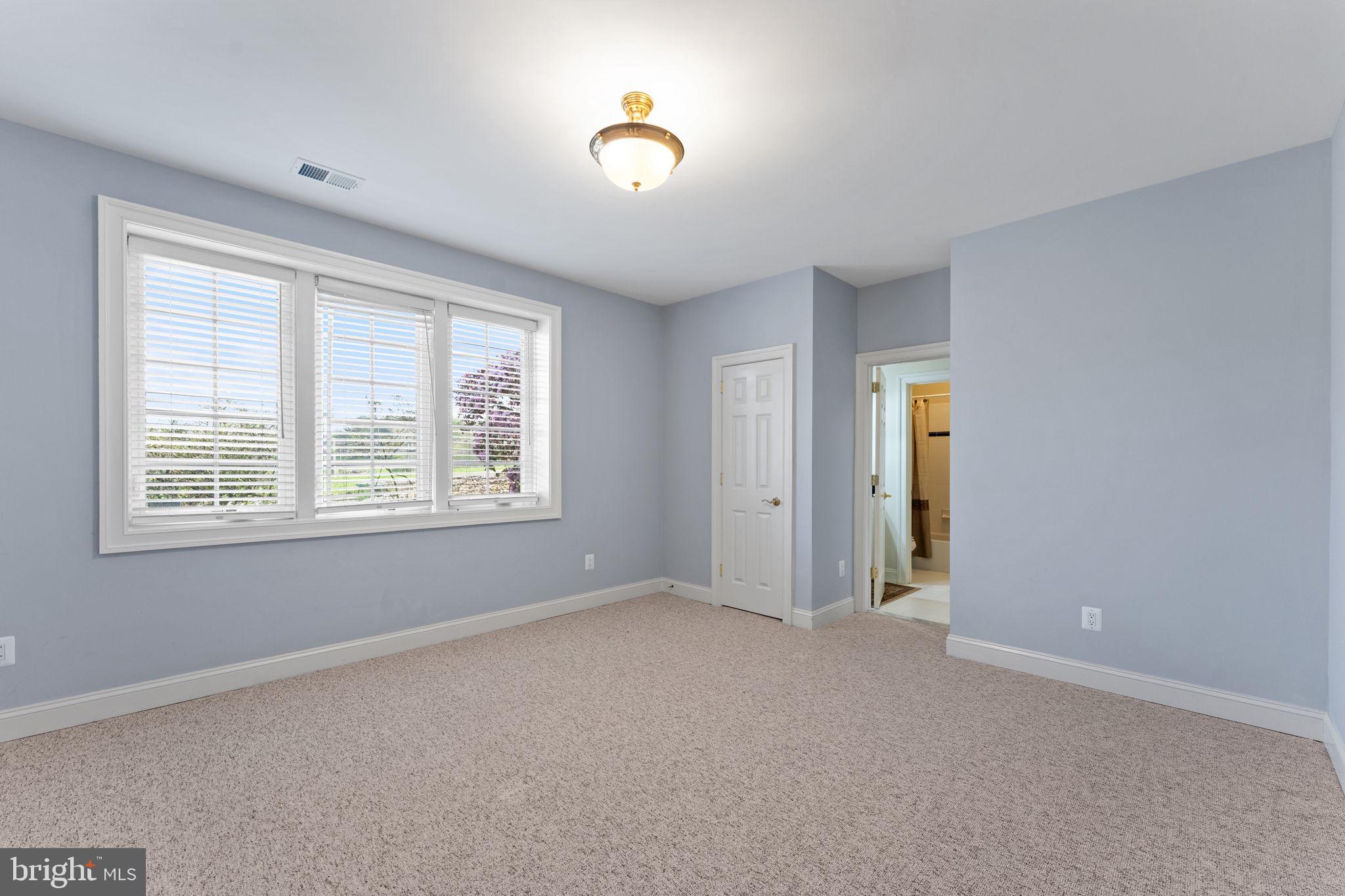 35047 SNICKERSVILLE TURNPIKE