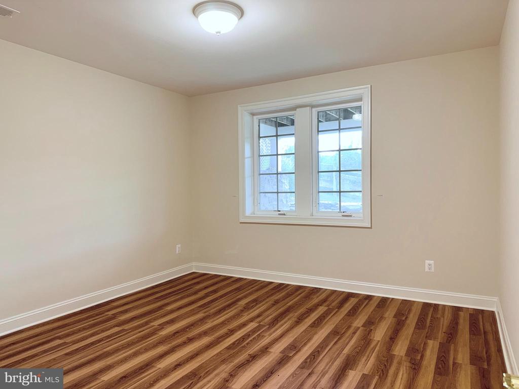 35047 SNICKERSVILLE TURNPIKE