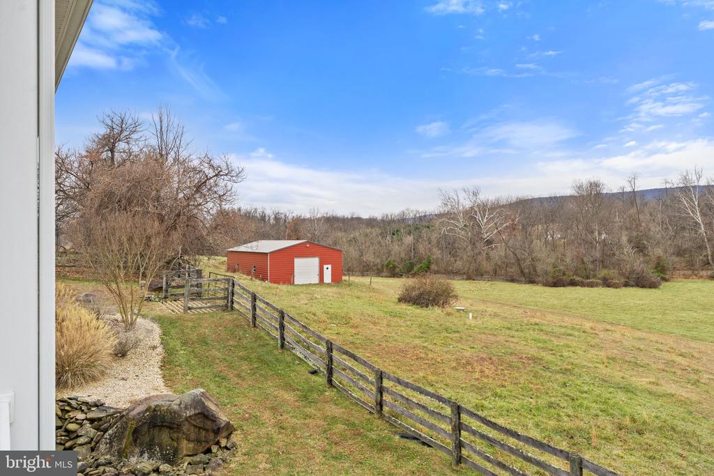 35047 SNICKERSVILLE TURNPIKE