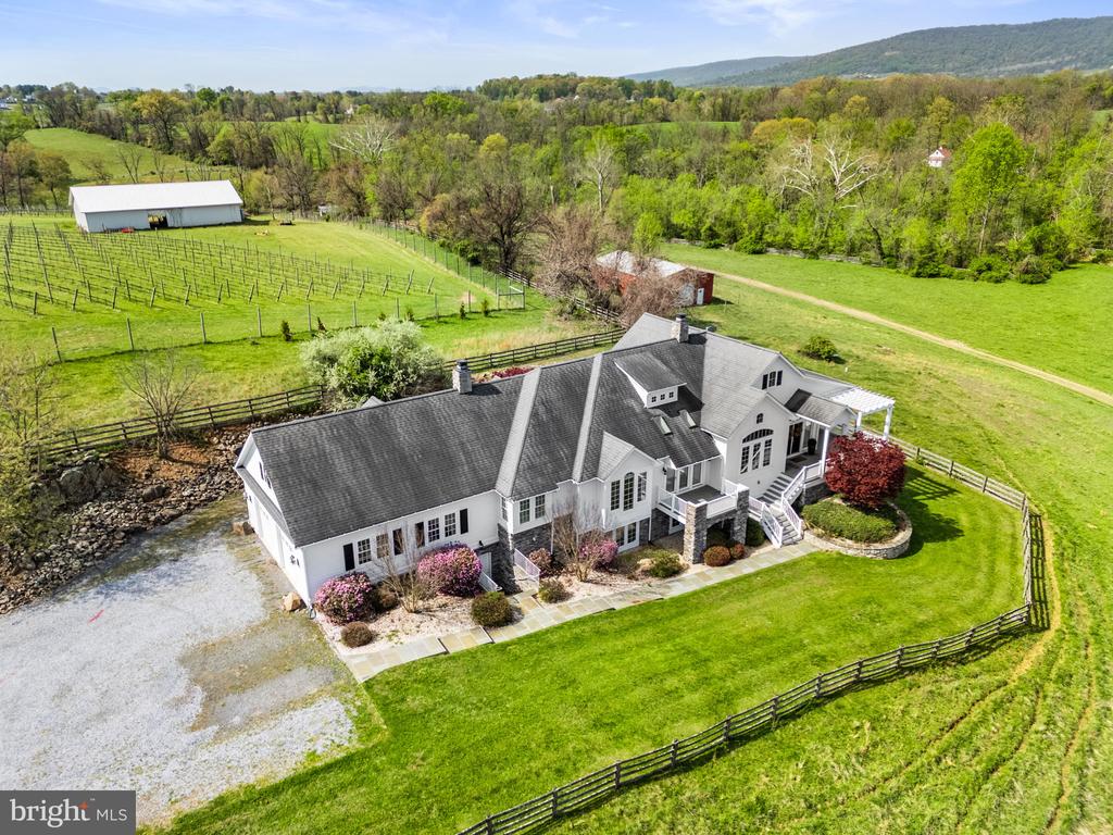 35047 SNICKERSVILLE TURNPIKE