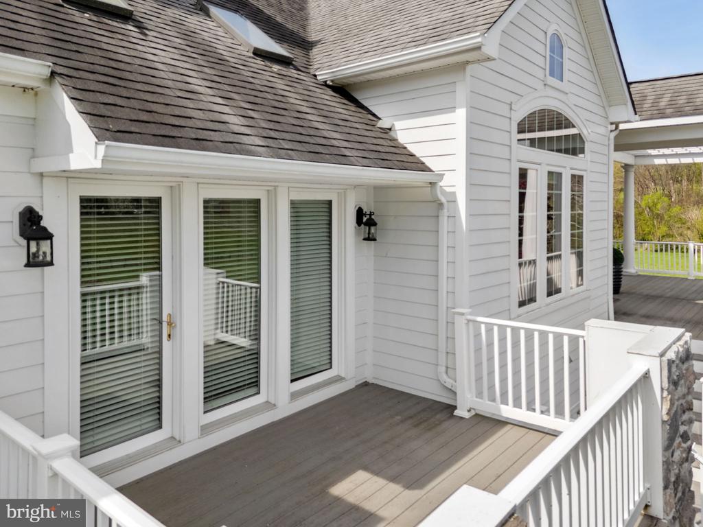 35047 SNICKERSVILLE TURNPIKE