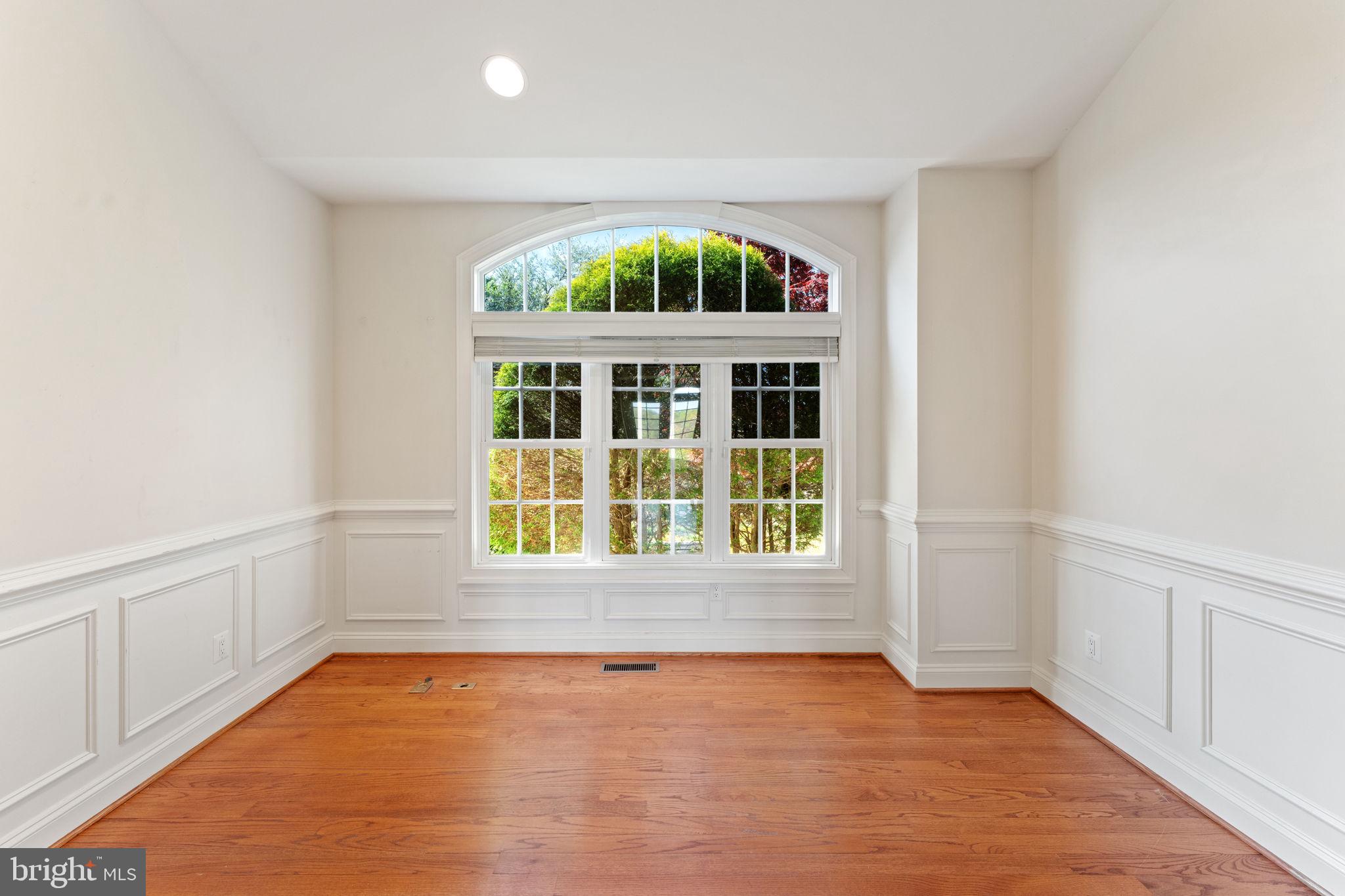 35047 SNICKERSVILLE TURNPIKE