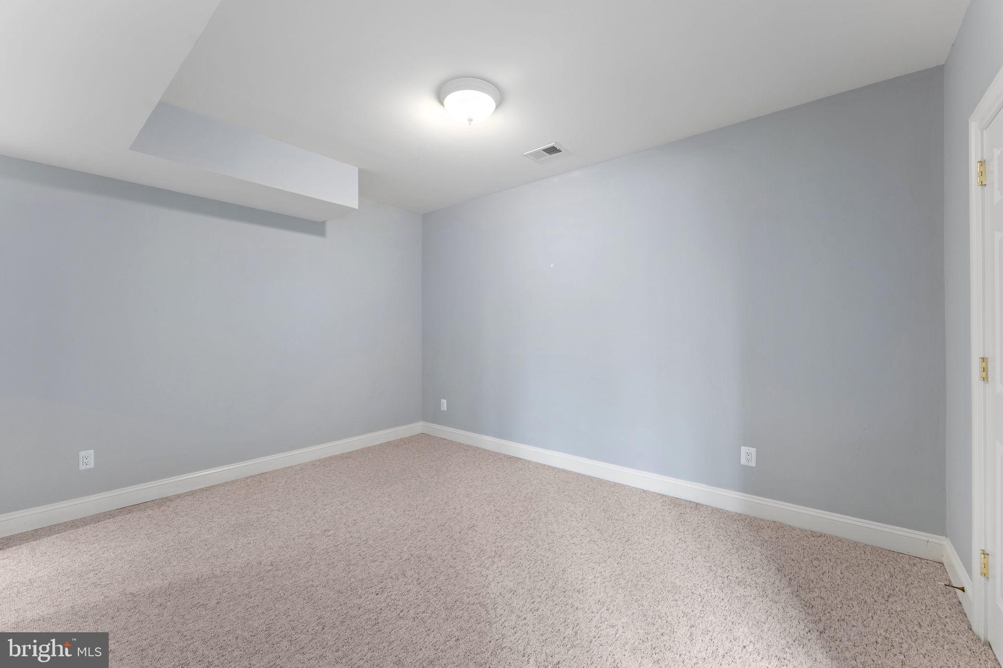 35047 SNICKERSVILLE TURNPIKE