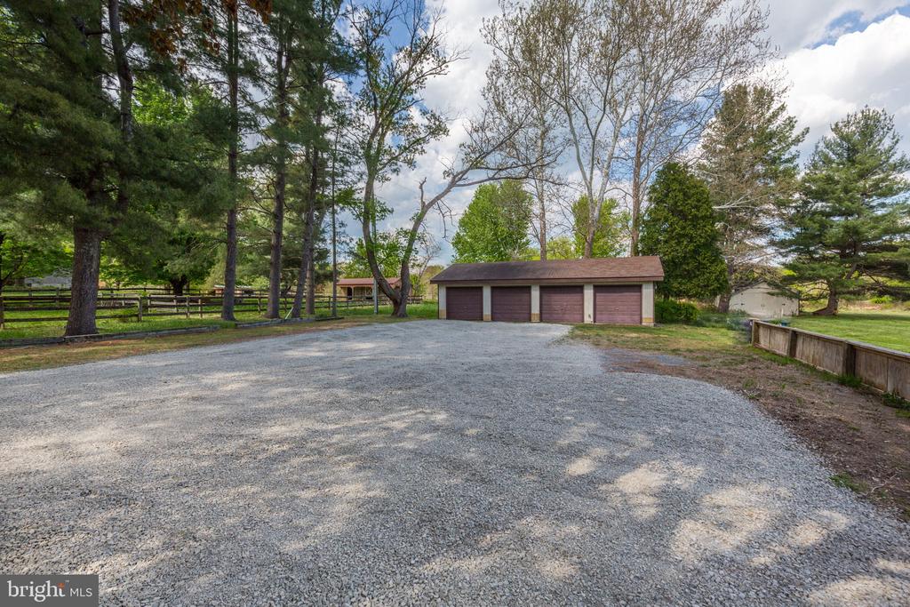 15630 EDGEGROVE ROAD