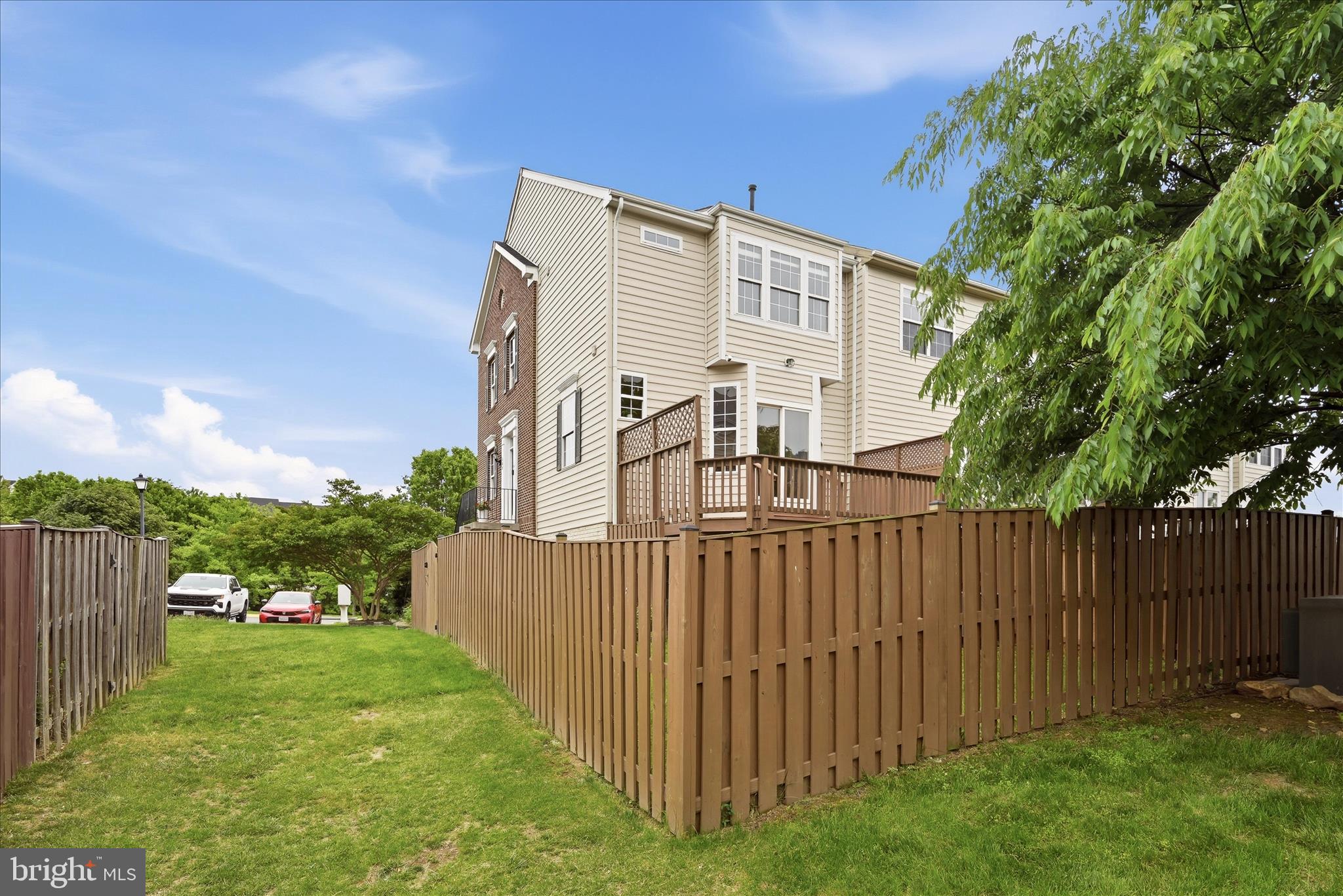 509 EDMONTON TERRACE NE