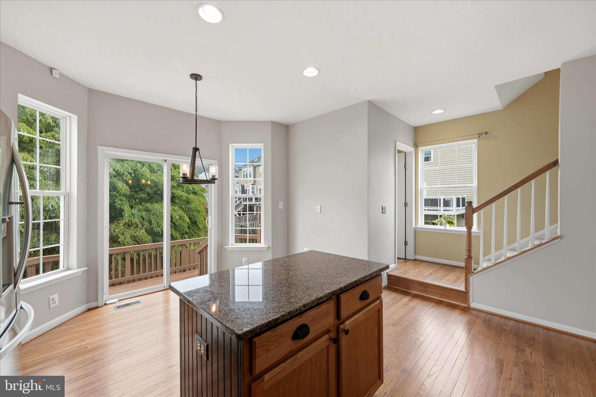 509 EDMONTON TERRACE NE