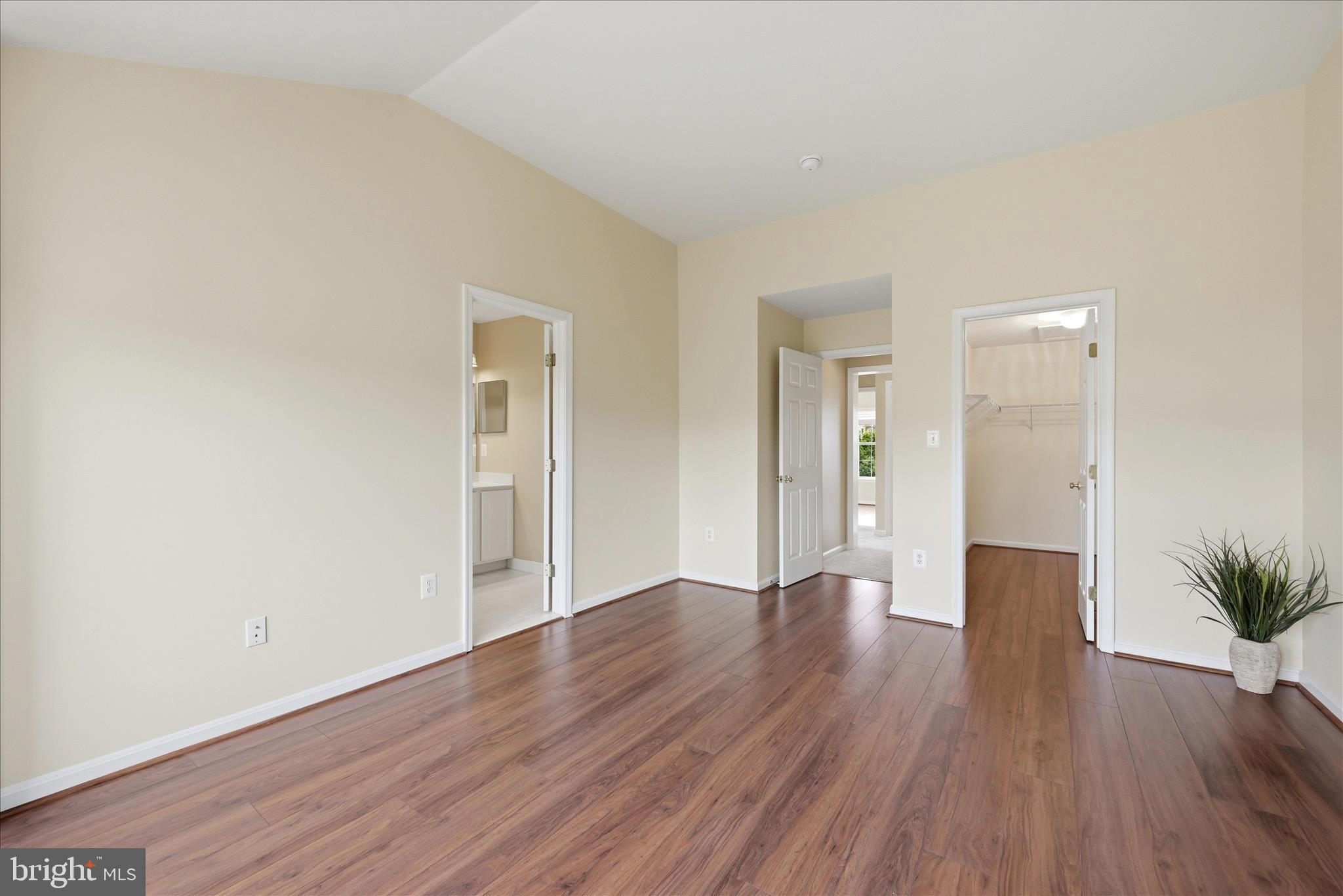 509 EDMONTON TERRACE NE