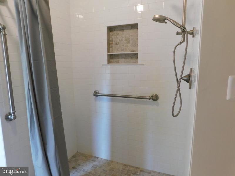 13886 BERLIN TURNPIKE A