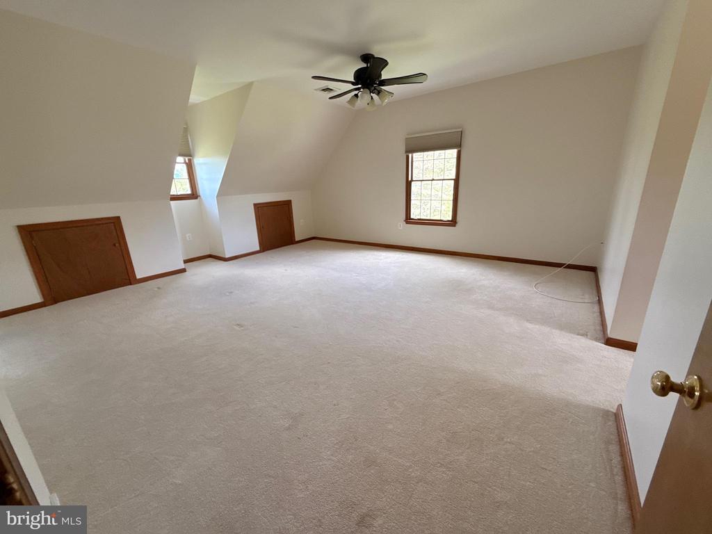 13886 BERLIN TURNPIKE A