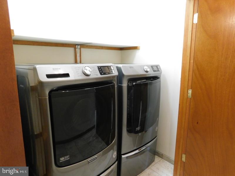 13886 BERLIN TURNPIKE A