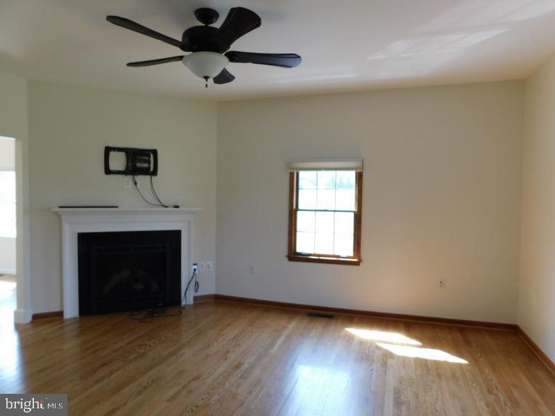 13886 BERLIN TURNPIKE A