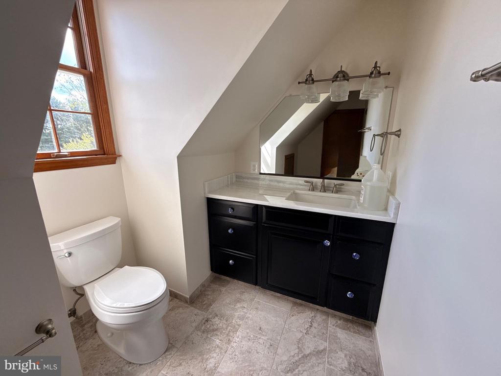 13886 BERLIN TURNPIKE A