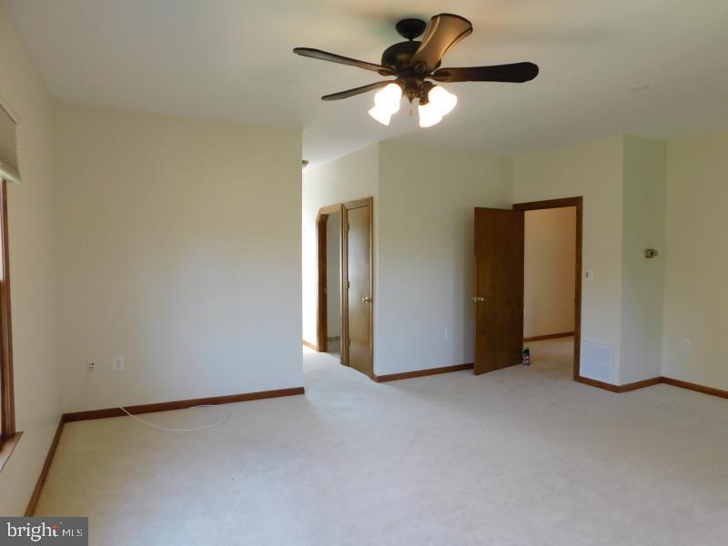 13886 BERLIN TURNPIKE A