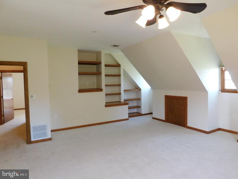 13886 BERLIN TURNPIKE A