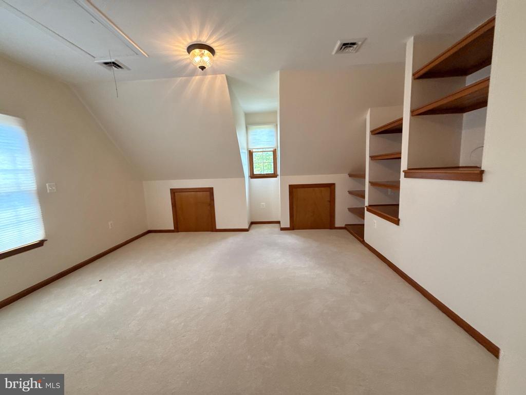 13886 BERLIN TURNPIKE A