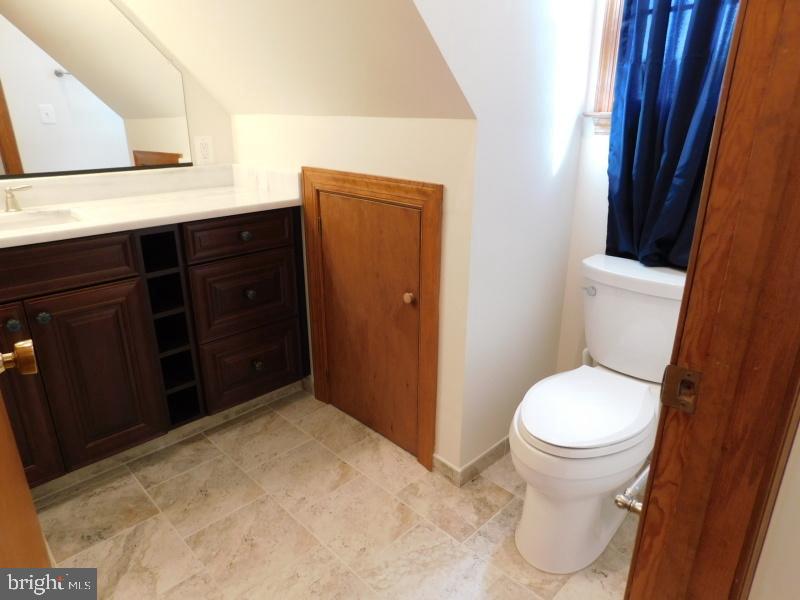 13886 BERLIN TURNPIKE A