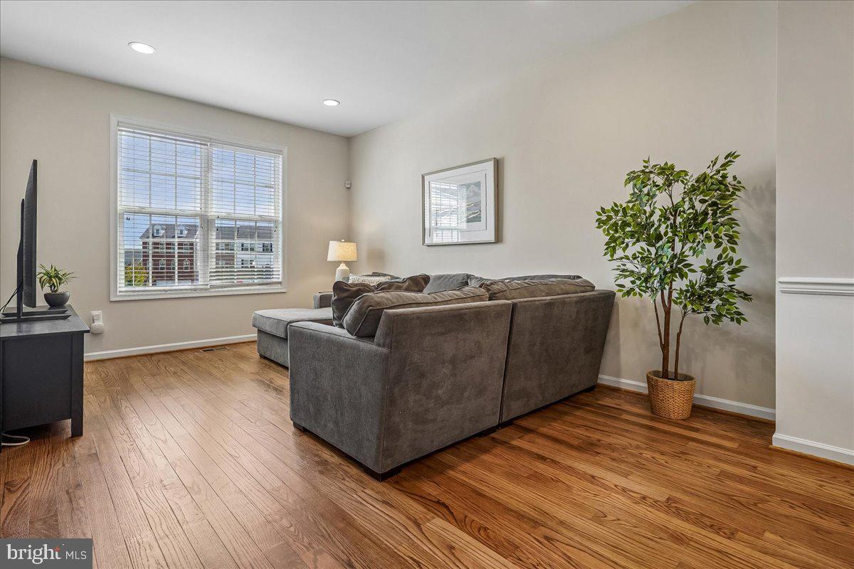 25073 PRAIRIE FIRE SQUARE