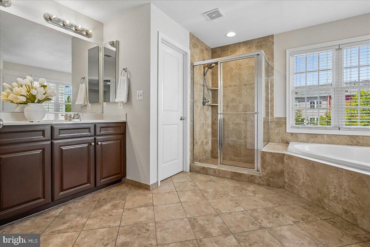 25073 PRAIRIE FIRE SQUARE