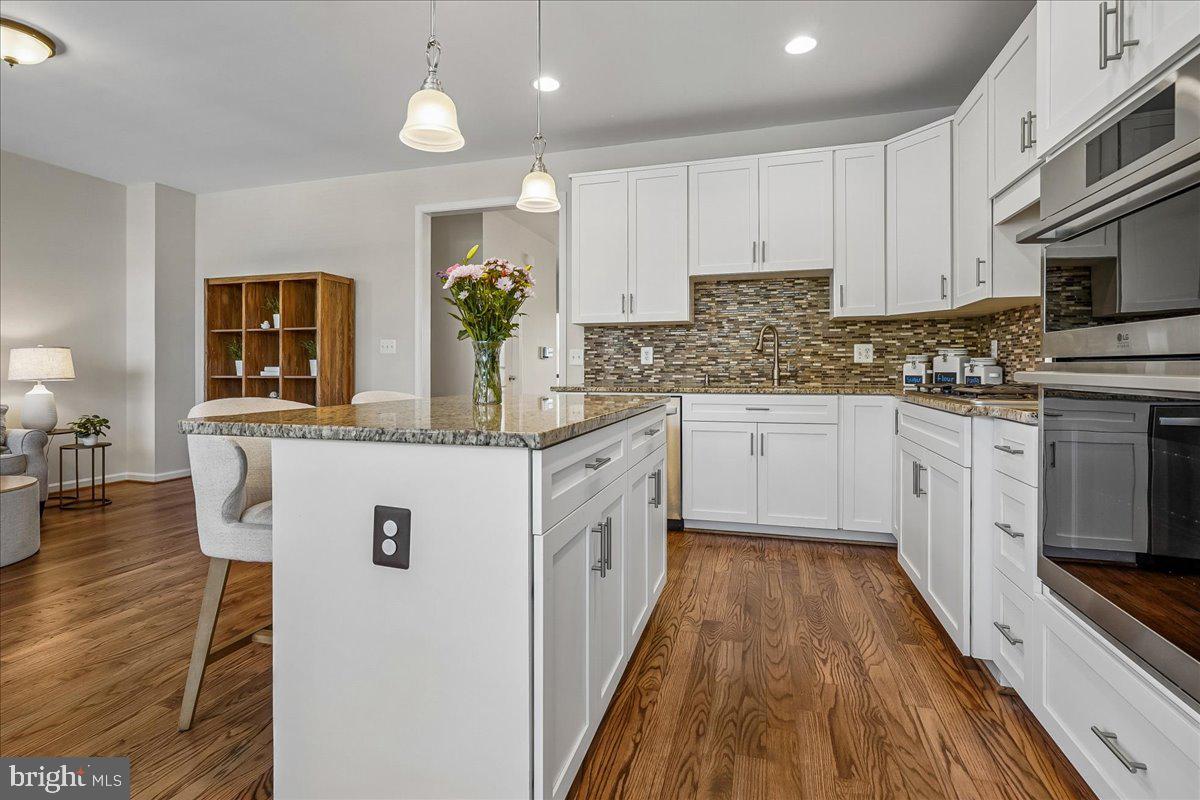 25073 PRAIRIE FIRE SQUARE
