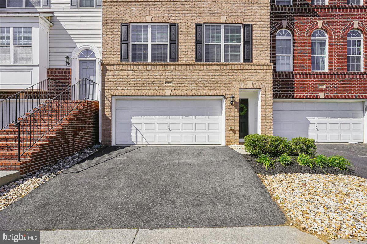 25073 PRAIRIE FIRE SQUARE