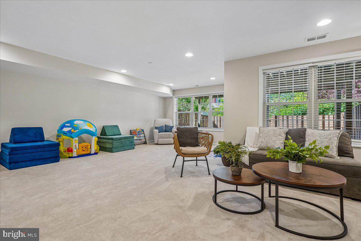 25073 PRAIRIE FIRE SQUARE