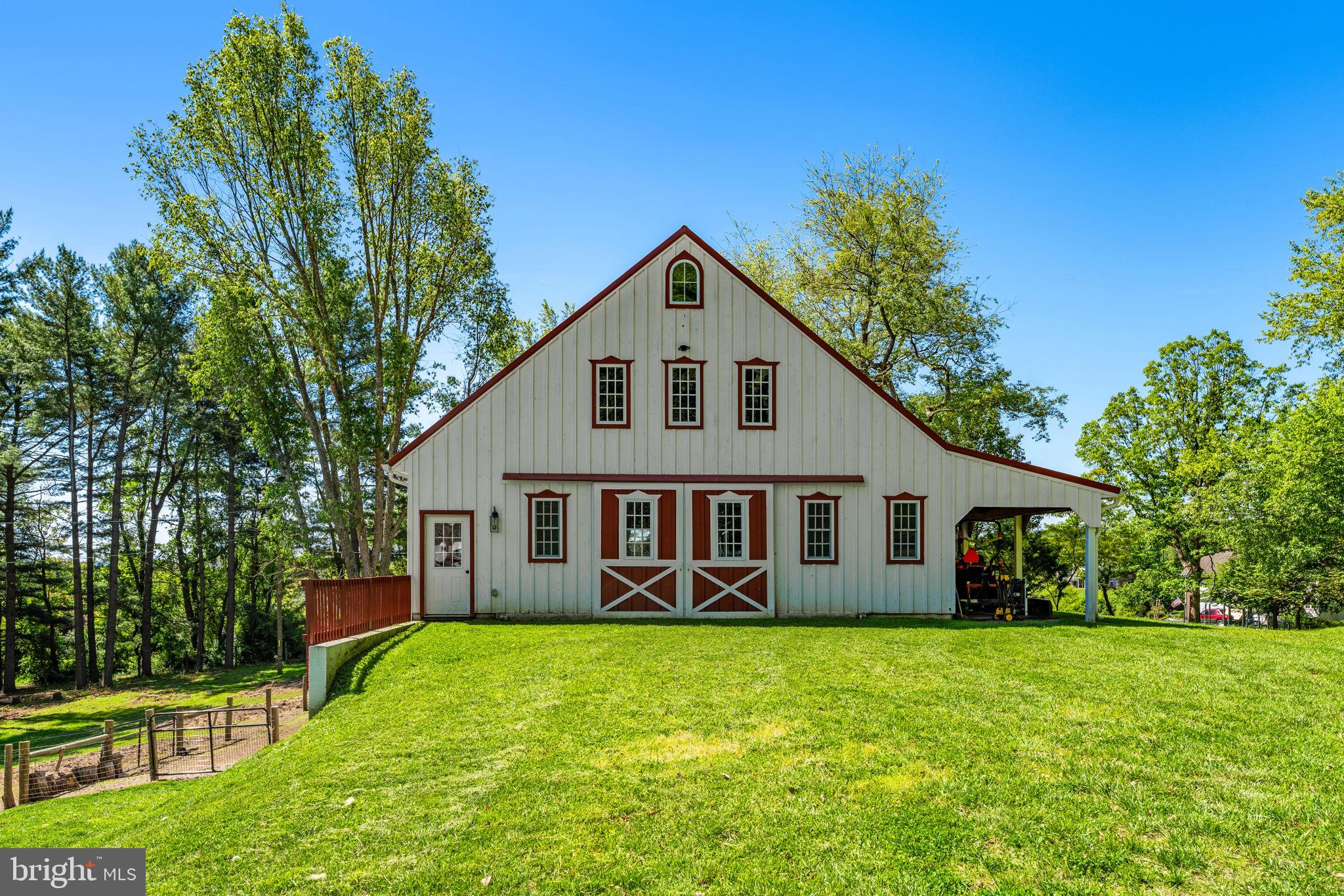 42165 BLACK WALNUT LANE