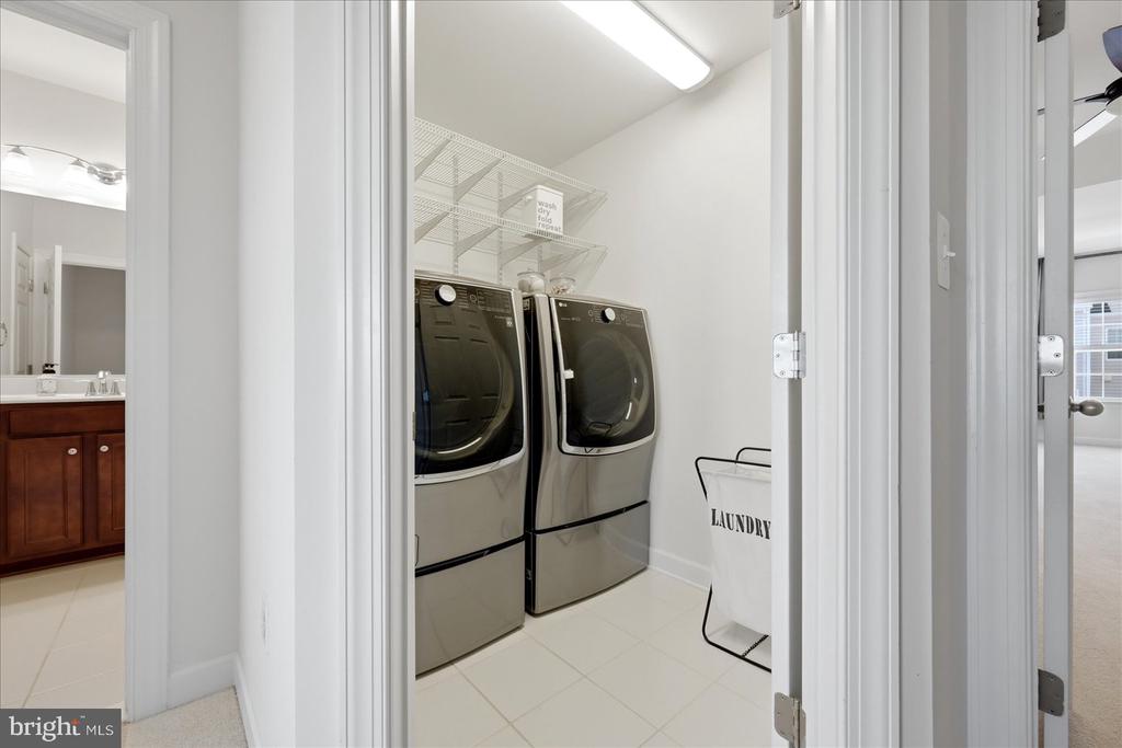 1626 LISMORE TERRACE NE