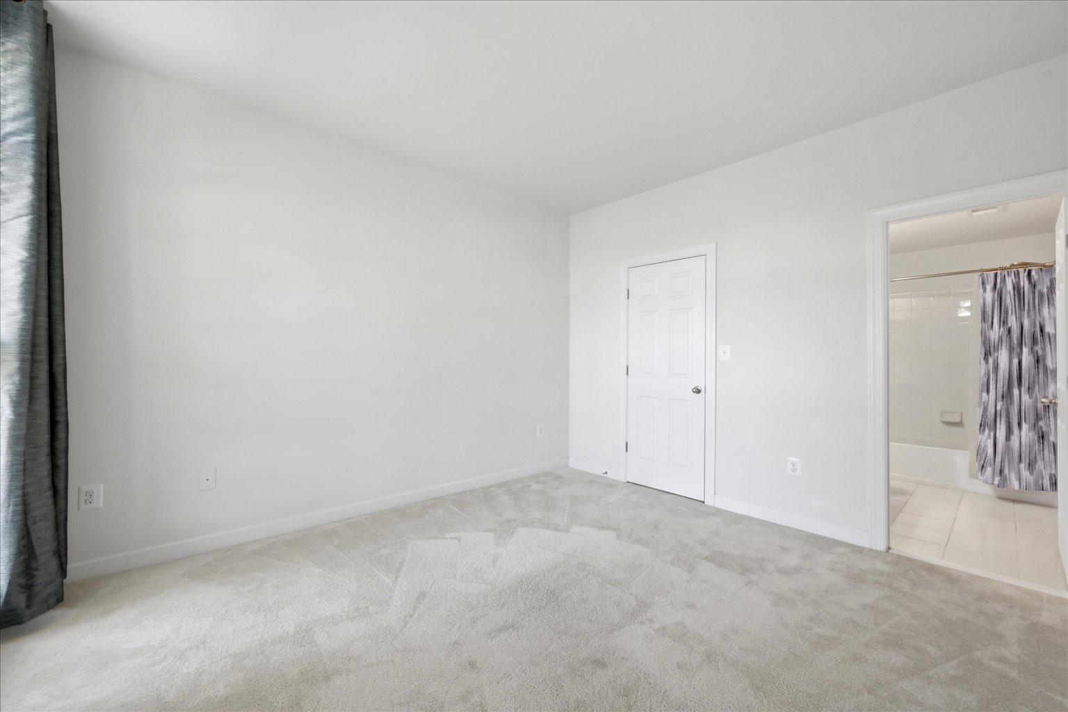 1626 LISMORE TERRACE NE