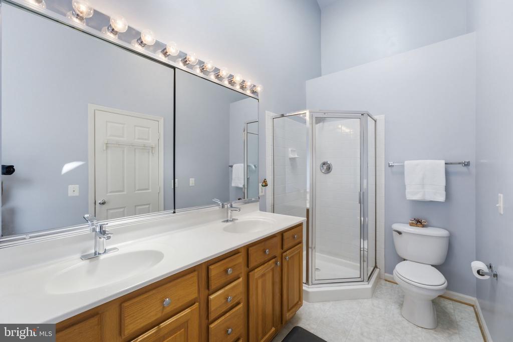 20628 GLENMERE SQUARE