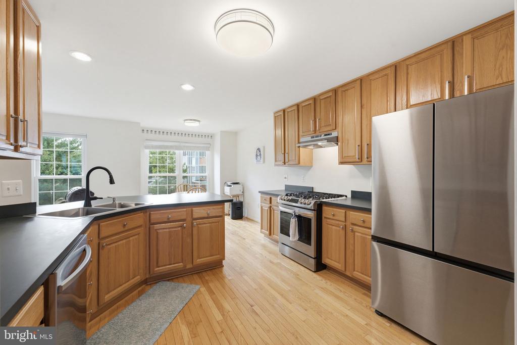 20628 GLENMERE SQUARE