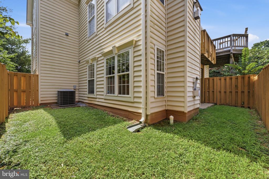 20628 GLENMERE SQUARE