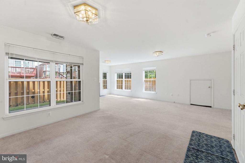20628 GLENMERE SQUARE