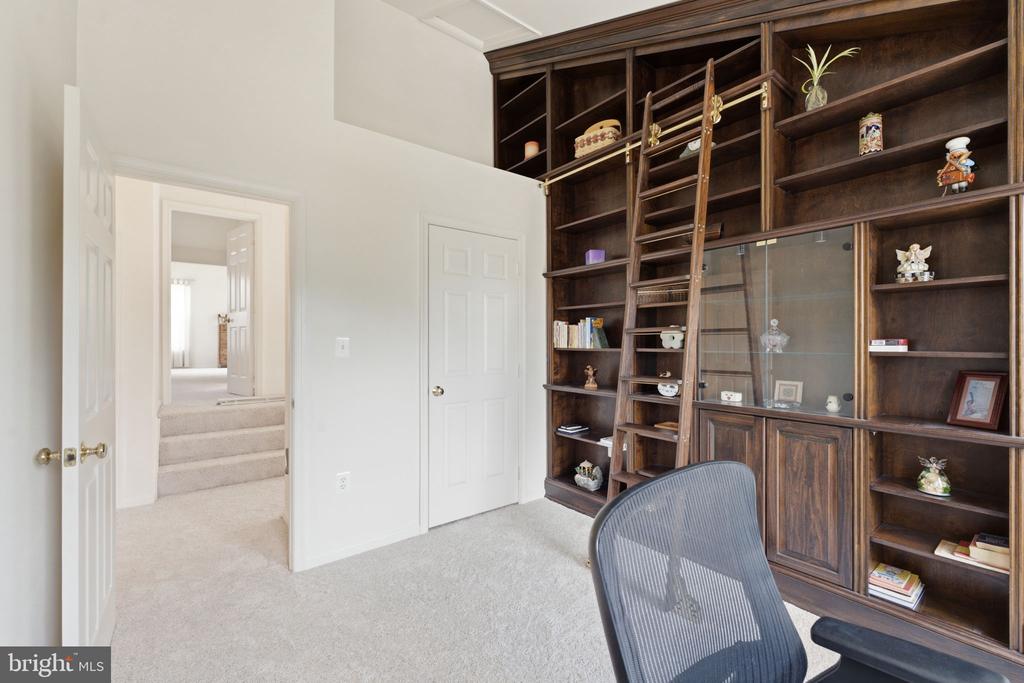 20628 GLENMERE SQUARE