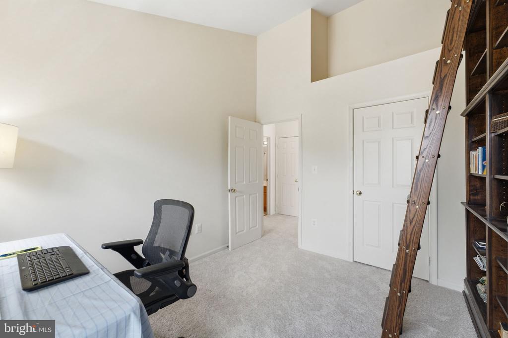 20628 GLENMERE SQUARE