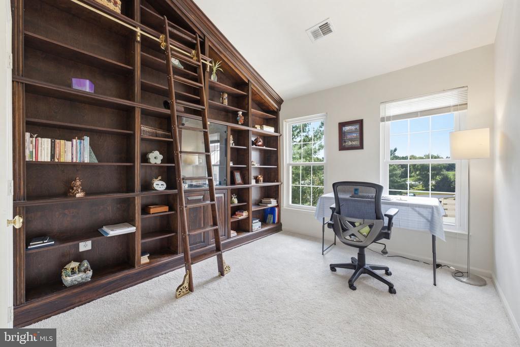 20628 GLENMERE SQUARE