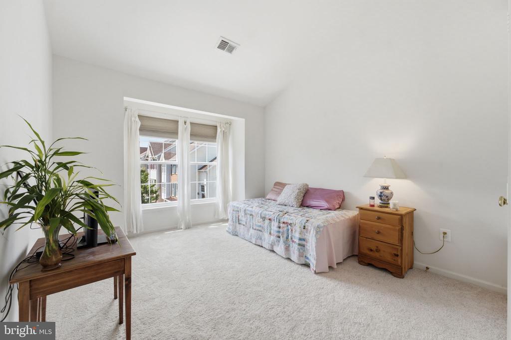 20628 GLENMERE SQUARE