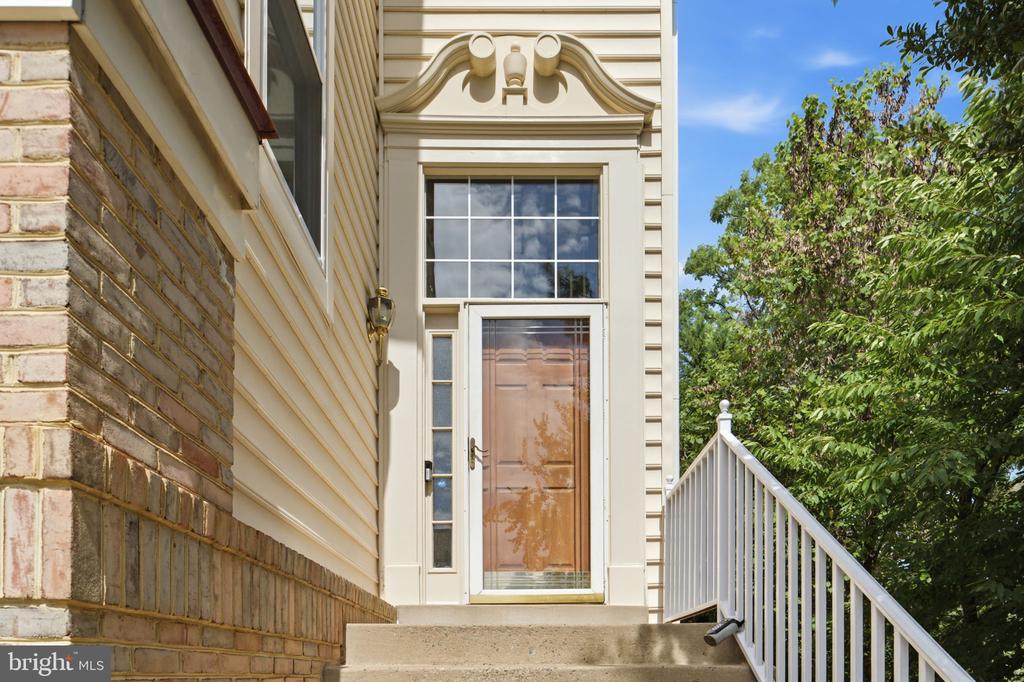 20628 GLENMERE SQUARE