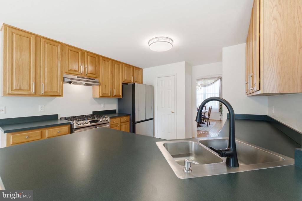 20628 GLENMERE SQUARE