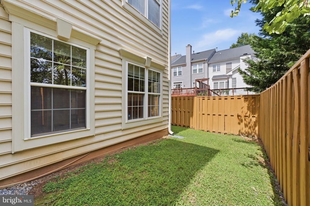 20628 GLENMERE SQUARE