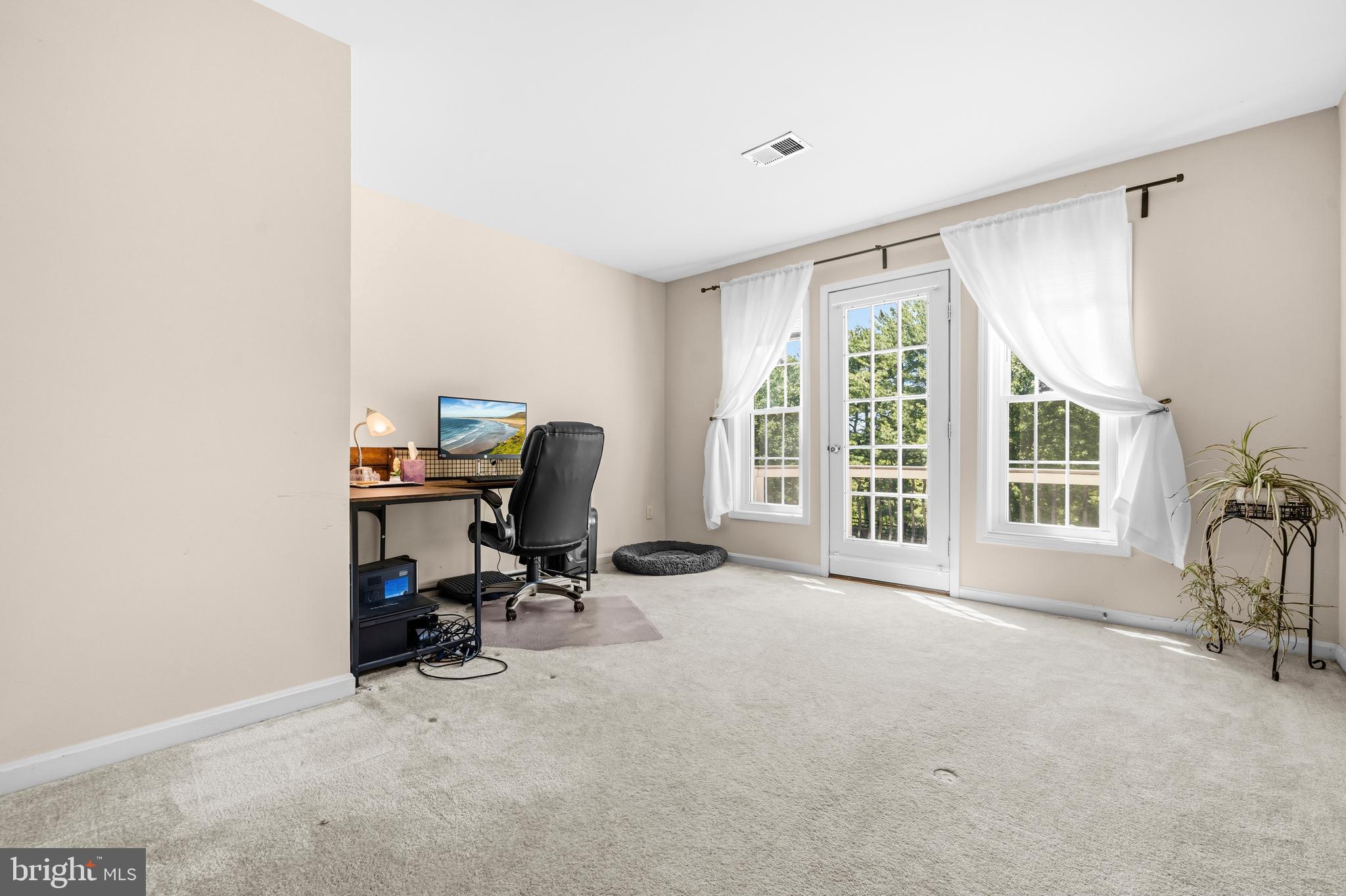 16050 HAMILTON STATION ROAD