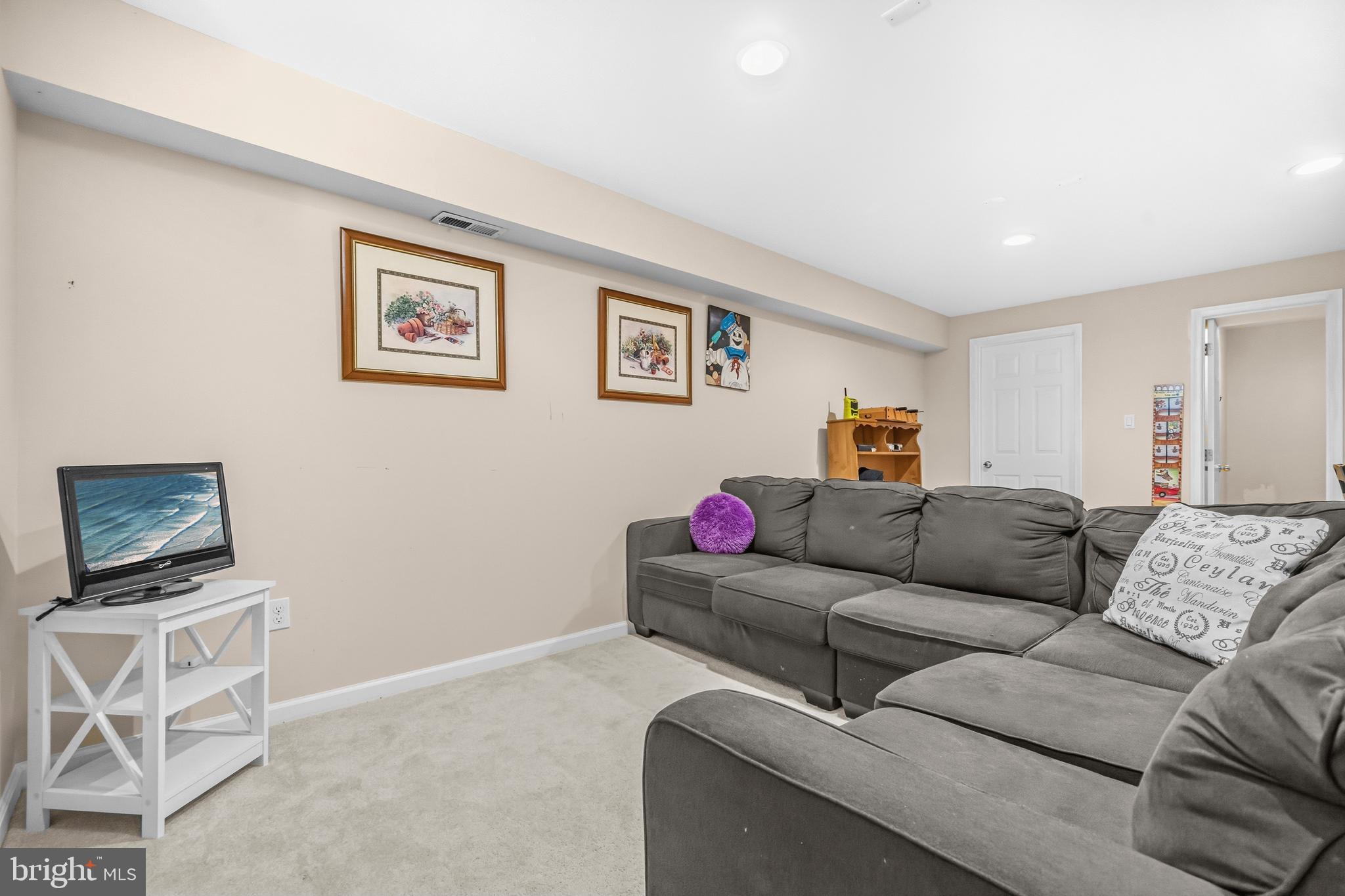 16050 HAMILTON STATION ROAD