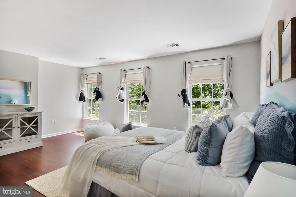 17303 BIGHORN COURT