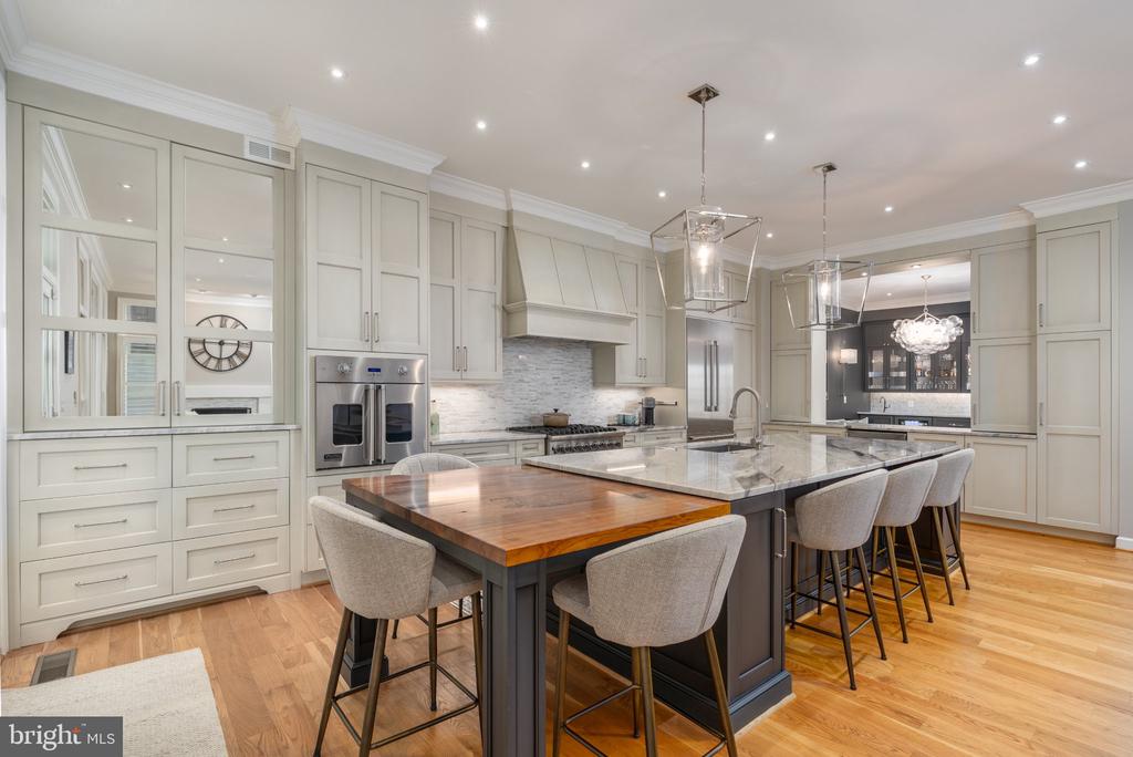 20275 WATER MARK PLACE